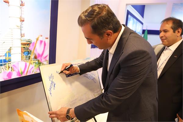 حضور در نمایشگاه نفت و گاز و پتروشیمی 1402